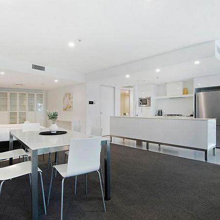 Q Tower At Surfers Paradise - Self Contained Apartments Гоулд Коуст Екстериор снимка