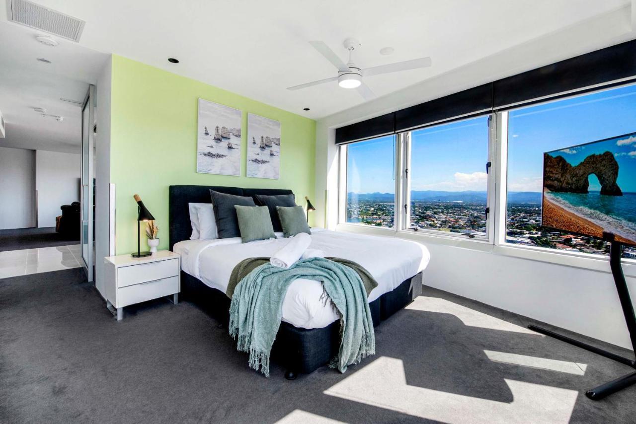Q Tower At Surfers Paradise - Self Contained Apartments Гоулд Коуст Екстериор снимка