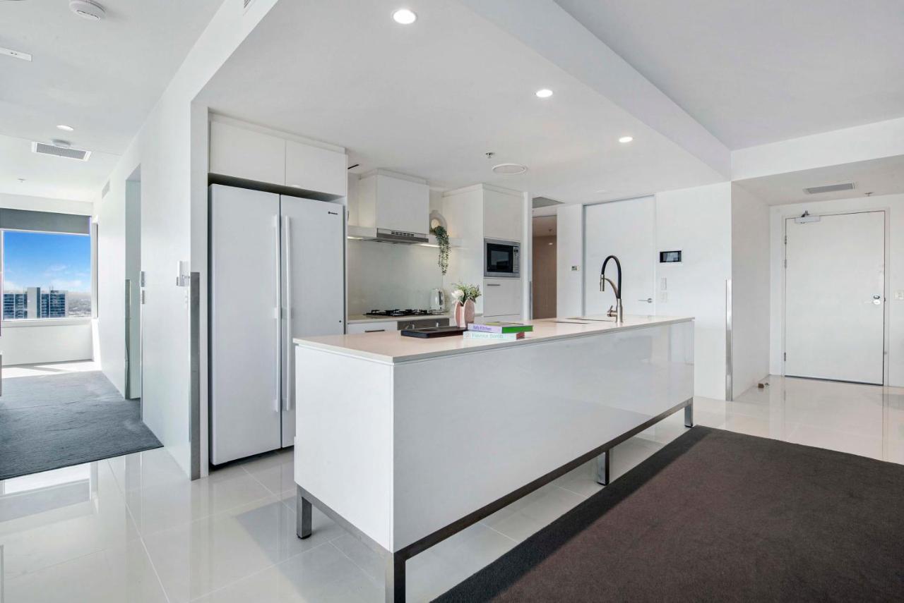 Q Tower At Surfers Paradise - Self Contained Apartments Гоулд Коуст Екстериор снимка