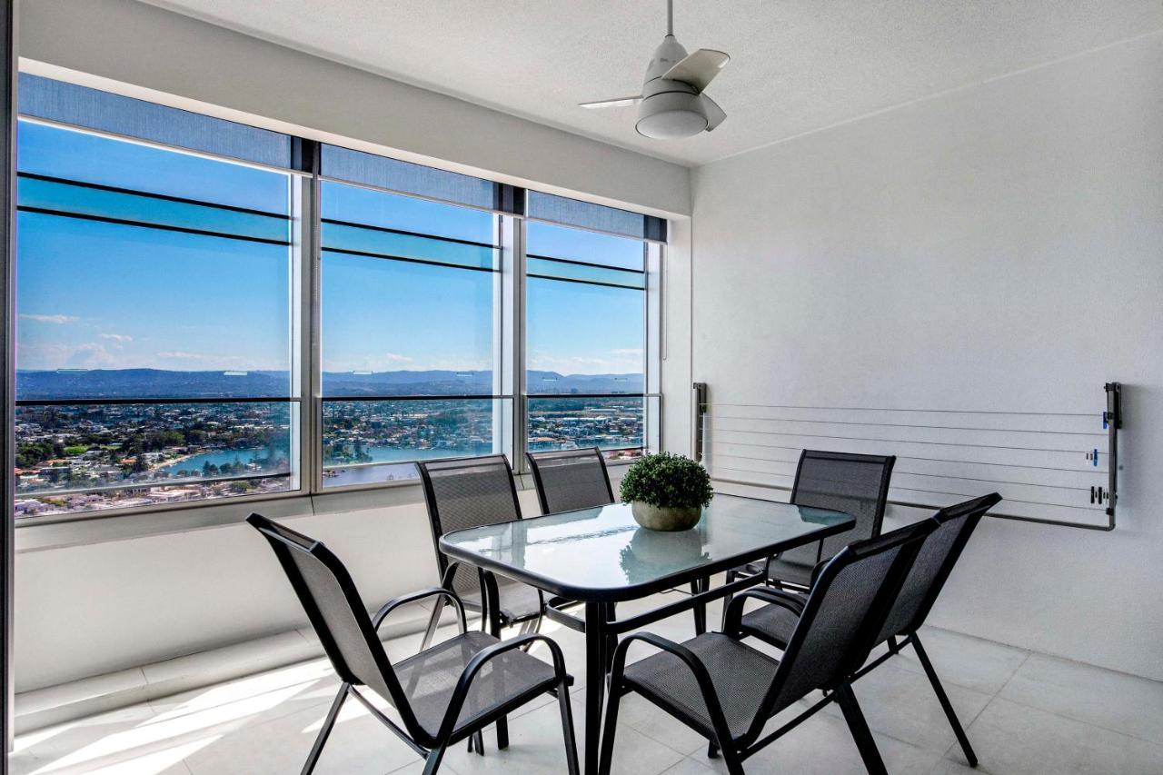 Q Tower At Surfers Paradise - Self Contained Apartments Гоулд Коуст Екстериор снимка