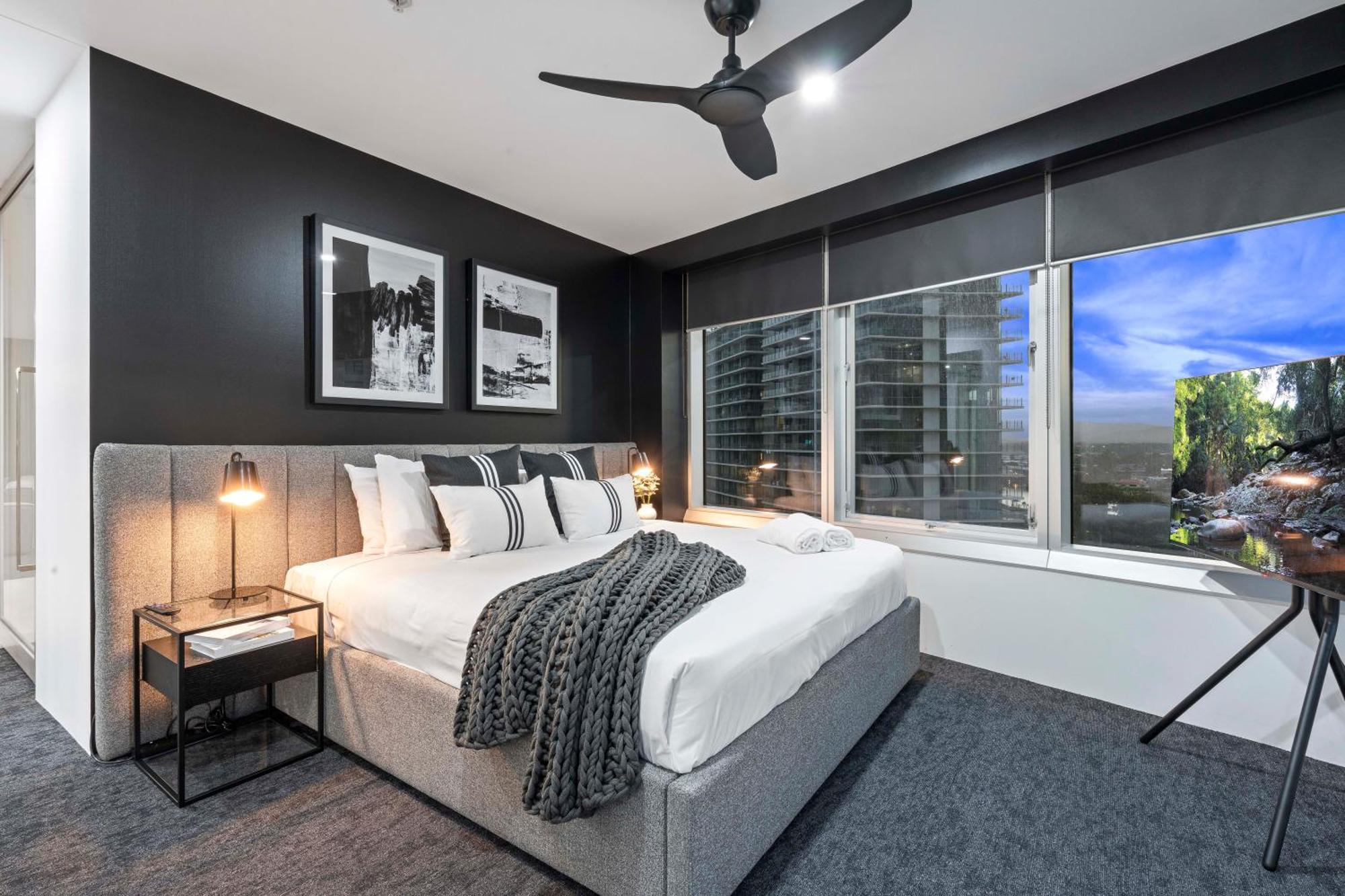 Q Tower At Surfers Paradise - Self Contained Apartments Гоулд Коуст Екстериор снимка