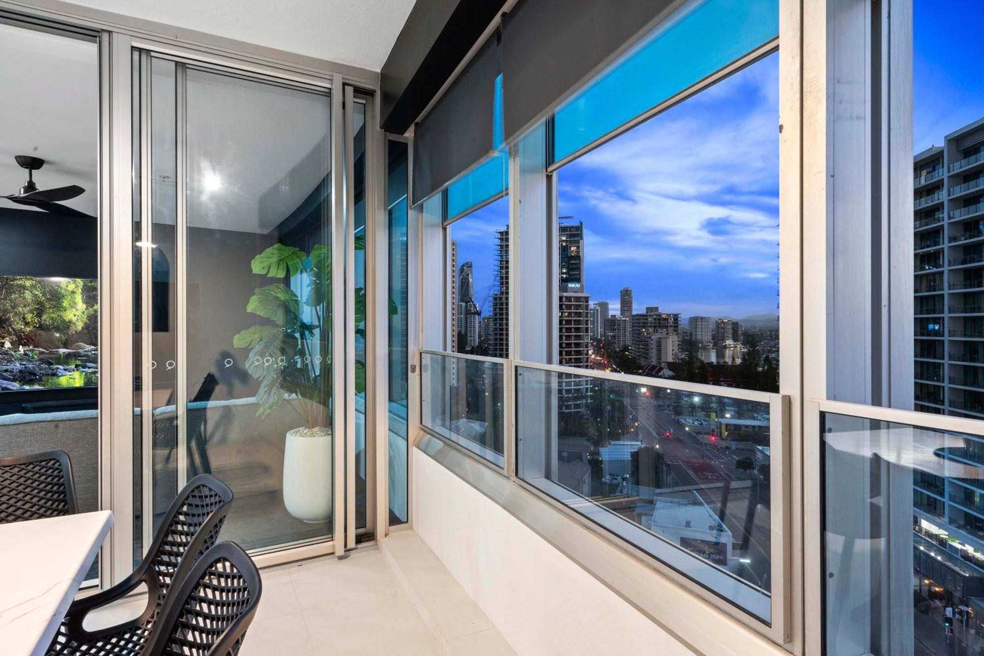 Q Tower At Surfers Paradise - Self Contained Apartments Гоулд Коуст Екстериор снимка