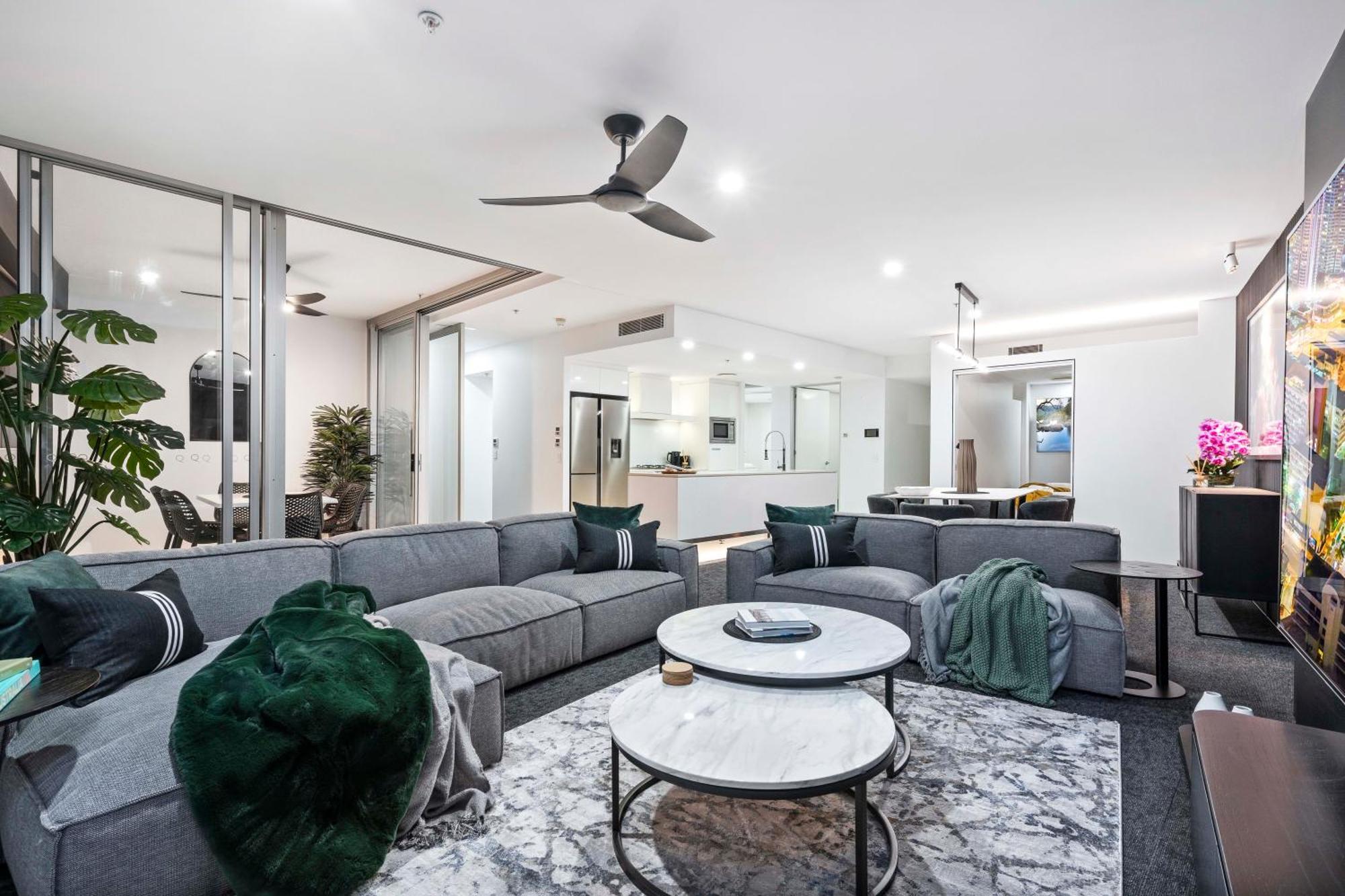 Q Tower At Surfers Paradise - Self Contained Apartments Гоулд Коуст Екстериор снимка