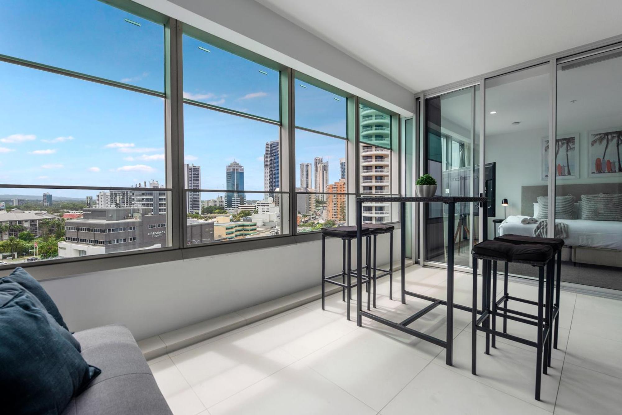 Q Tower At Surfers Paradise - Self Contained Apartments Гоулд Коуст Екстериор снимка