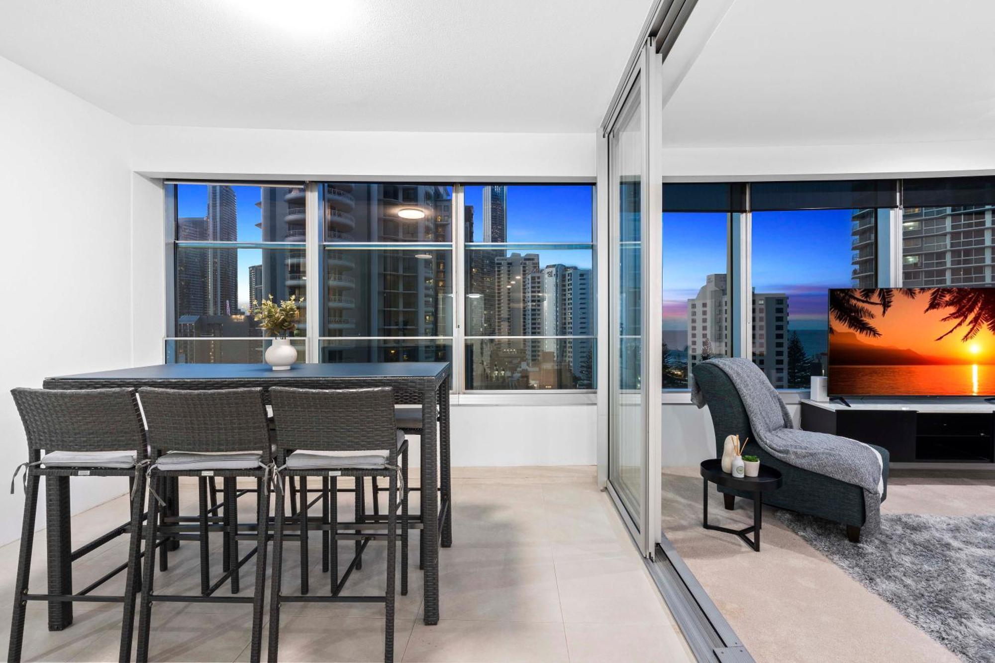 Q Tower At Surfers Paradise - Self Contained Apartments Гоулд Коуст Екстериор снимка