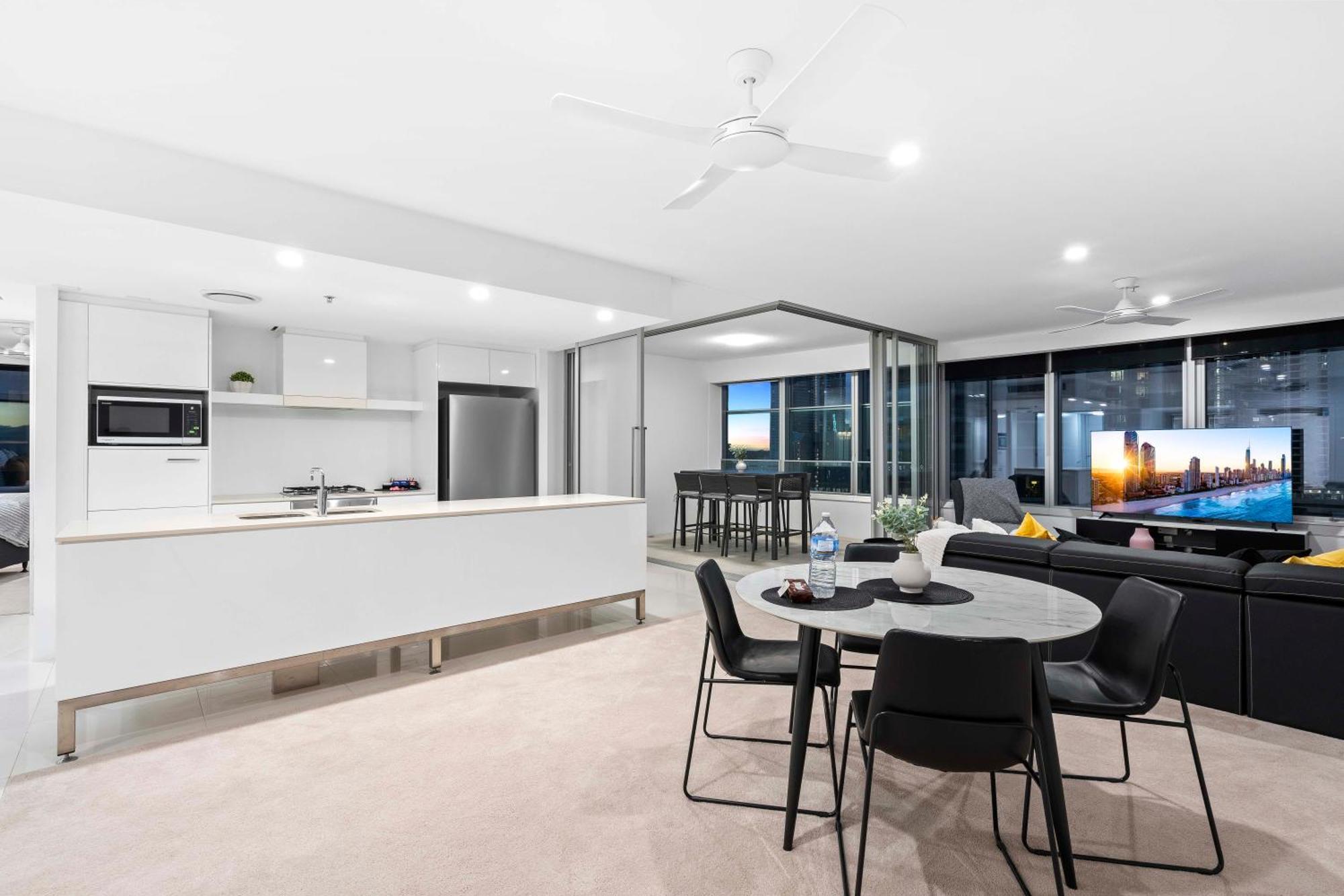 Q Tower At Surfers Paradise - Self Contained Apartments Гоулд Коуст Екстериор снимка