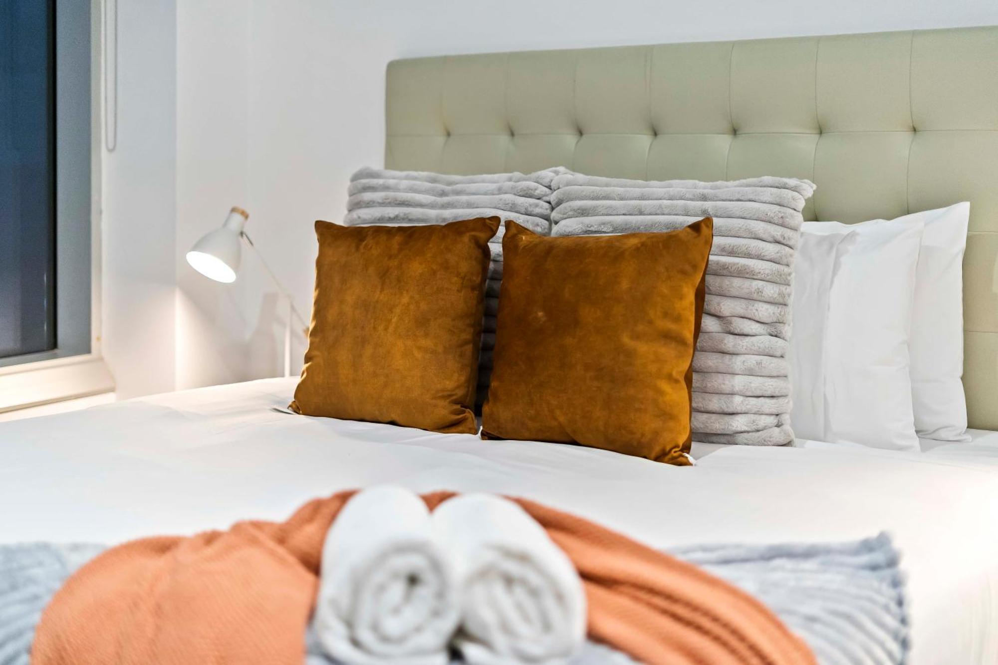 Q Tower At Surfers Paradise - Self Contained Apartments Гоулд Коуст Екстериор снимка