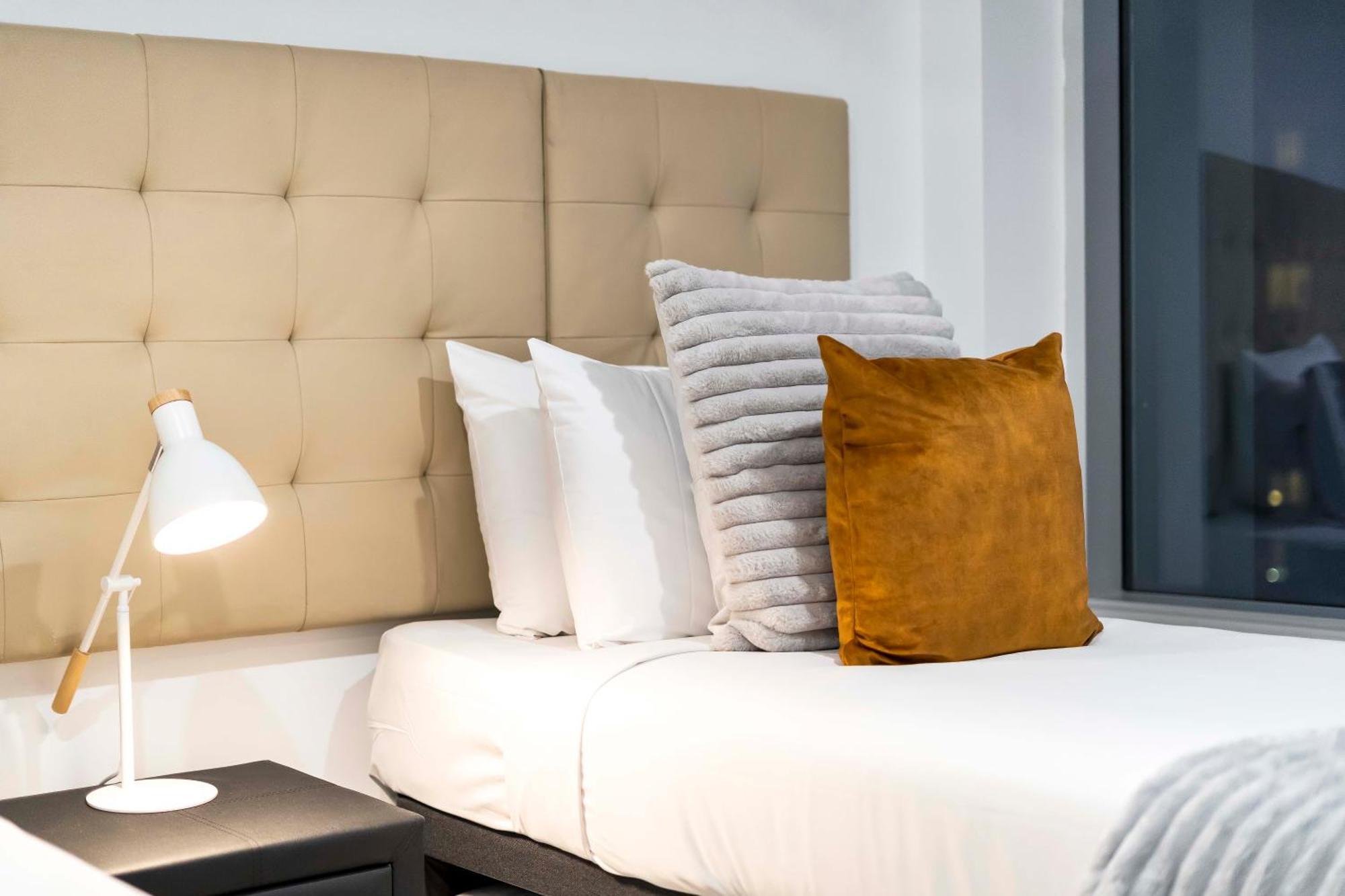 Q Tower At Surfers Paradise - Self Contained Apartments Гоулд Коуст Екстериор снимка