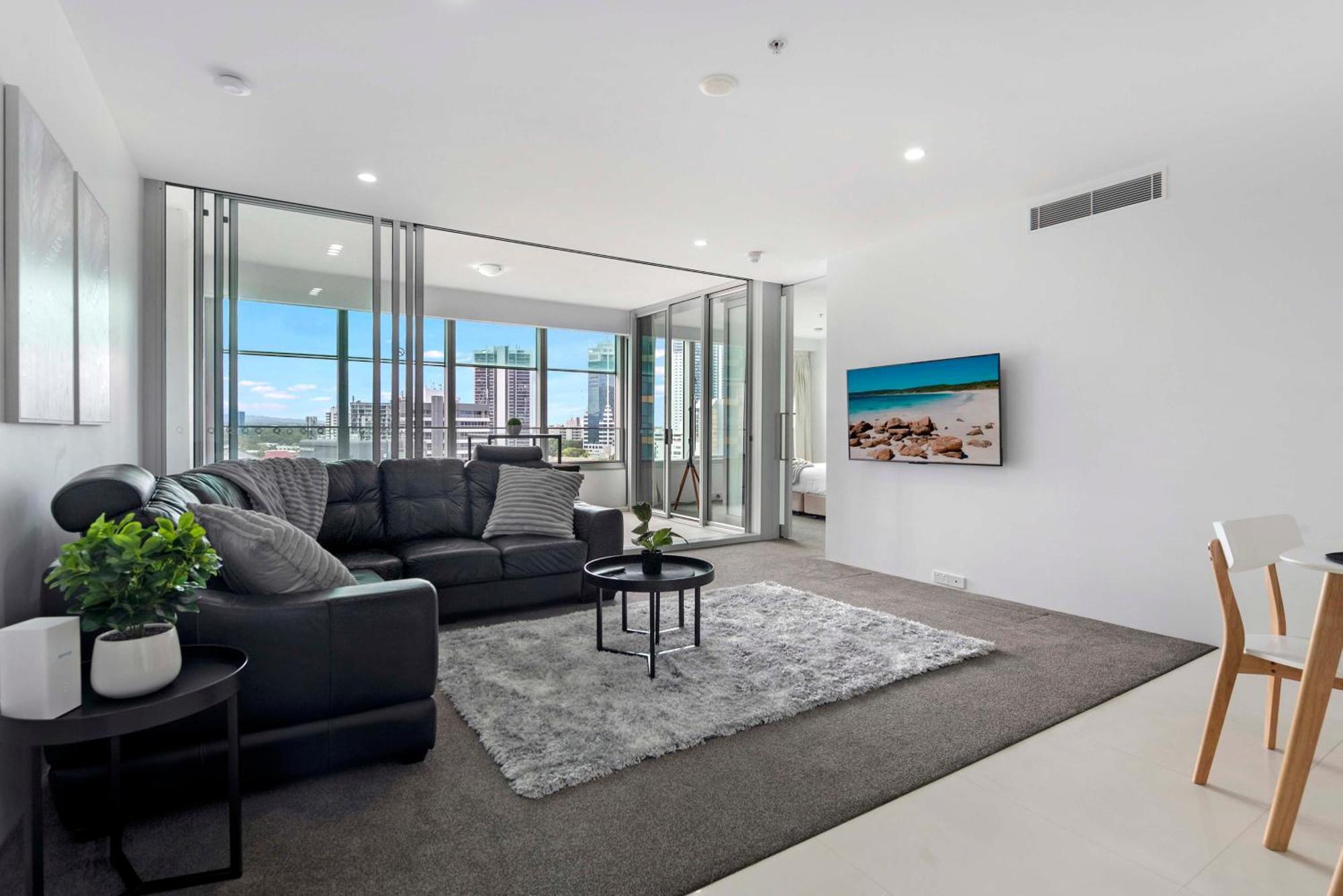 Q Tower At Surfers Paradise - Self Contained Apartments Гоулд Коуст Екстериор снимка