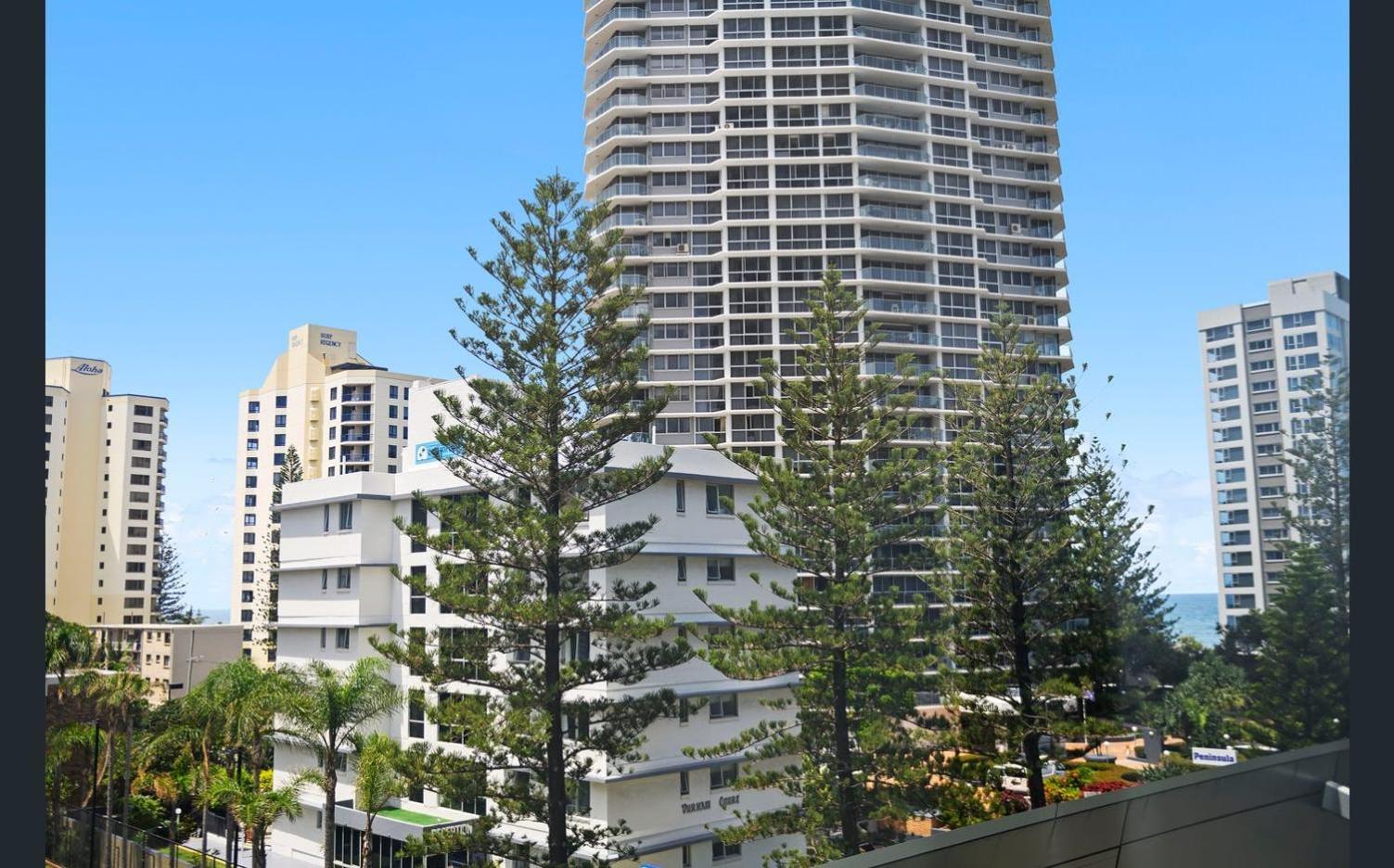 Q Tower At Surfers Paradise - Self Contained Apartments Гоулд Коуст Екстериор снимка