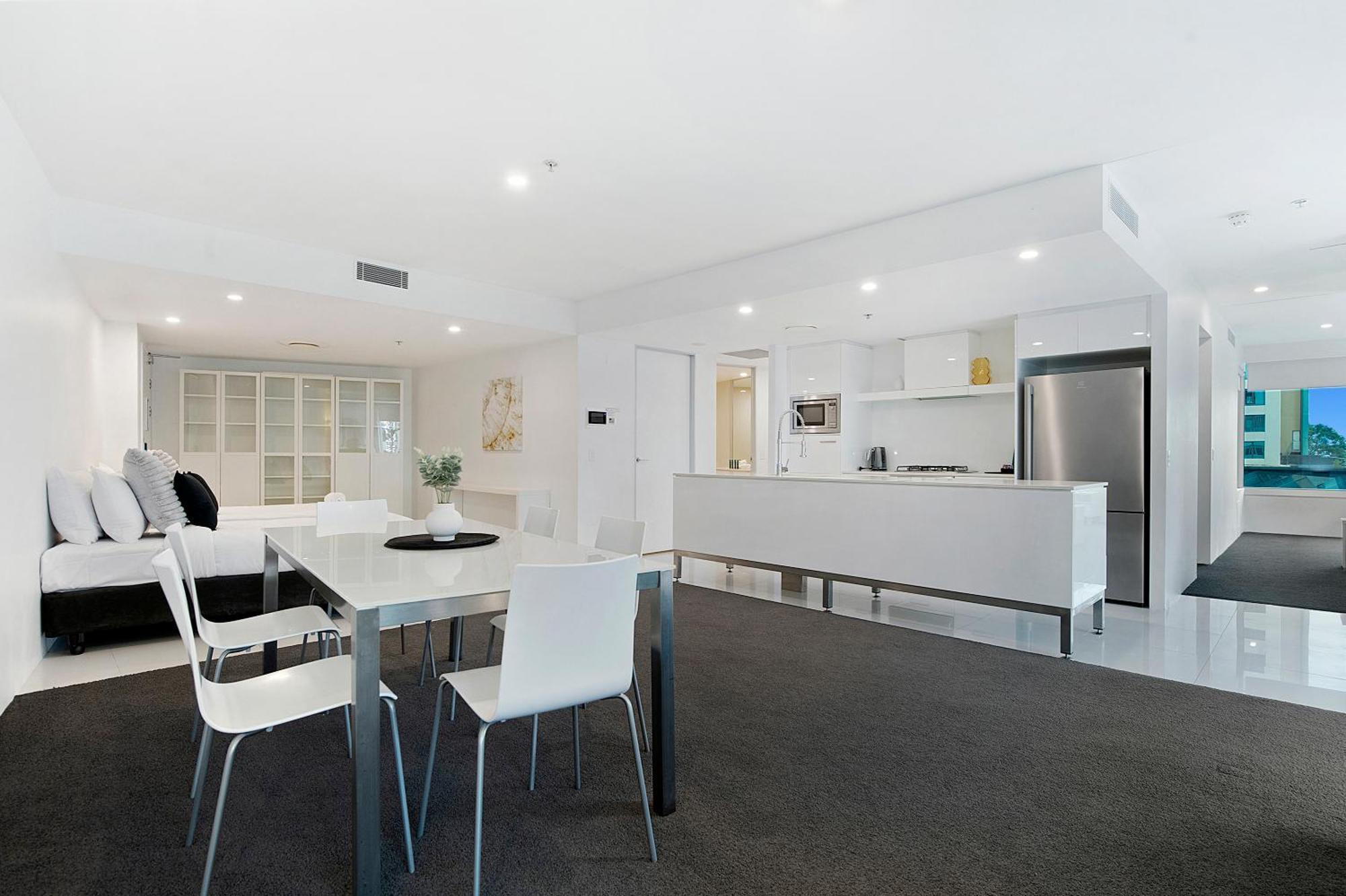 Q Tower At Surfers Paradise - Self Contained Apartments Гоулд Коуст Екстериор снимка