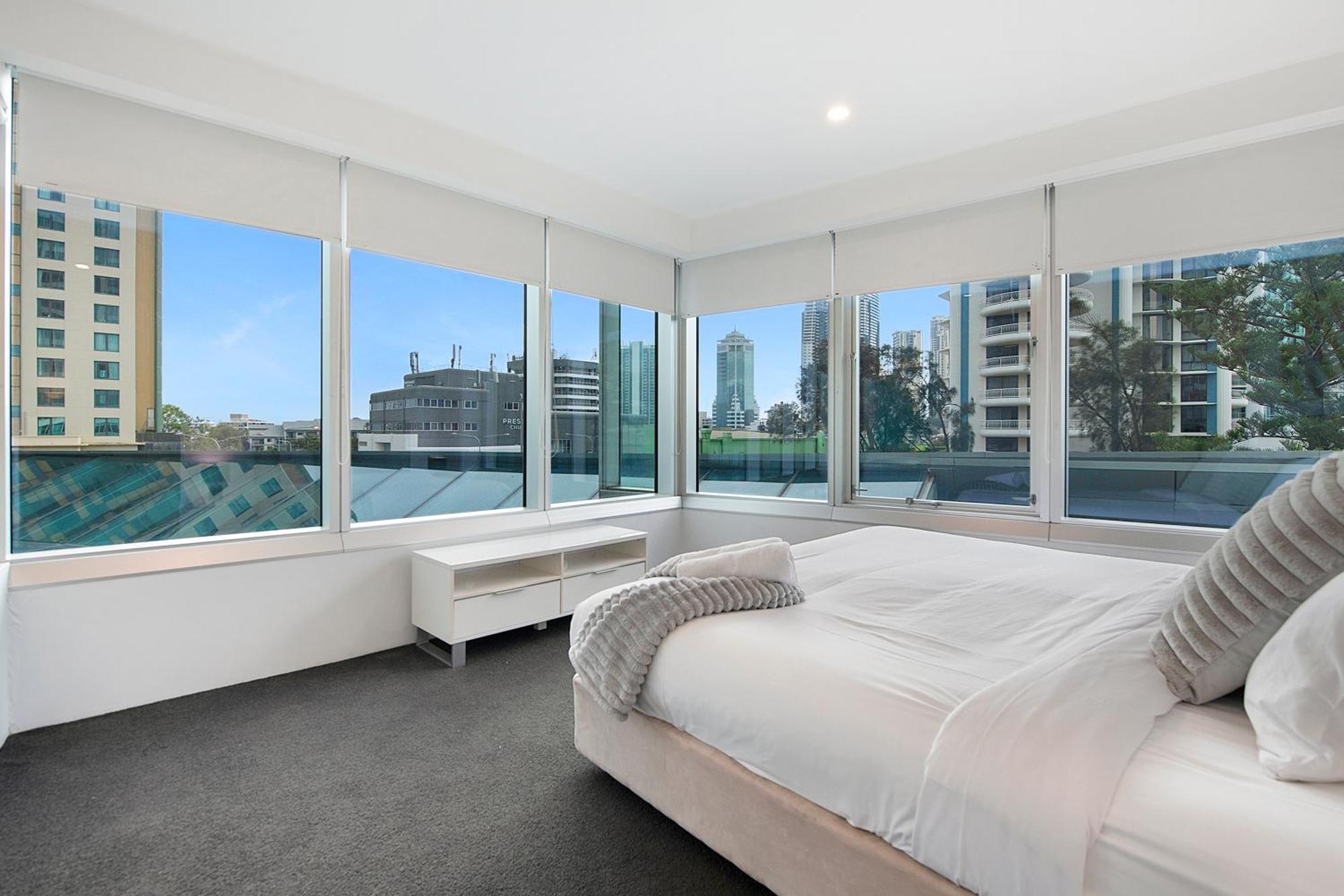 Q Tower At Surfers Paradise - Self Contained Apartments Гоулд Коуст Екстериор снимка
